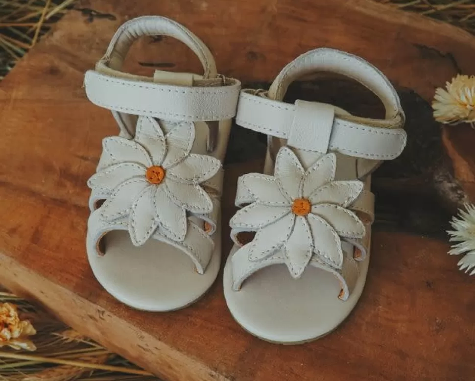 Cheap | Tuti Fields | Sandalen Daisy Off White Leather Sandalen